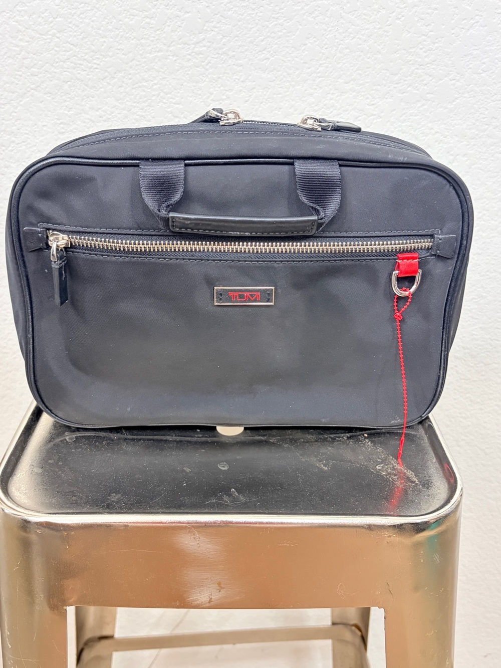 Tumi Voyageur unisex Black Toiletry Hanging Cosmetic Nylon Travel Bag - 4 areas